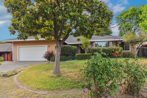 119 Spring Water Way Folsom CA 95630