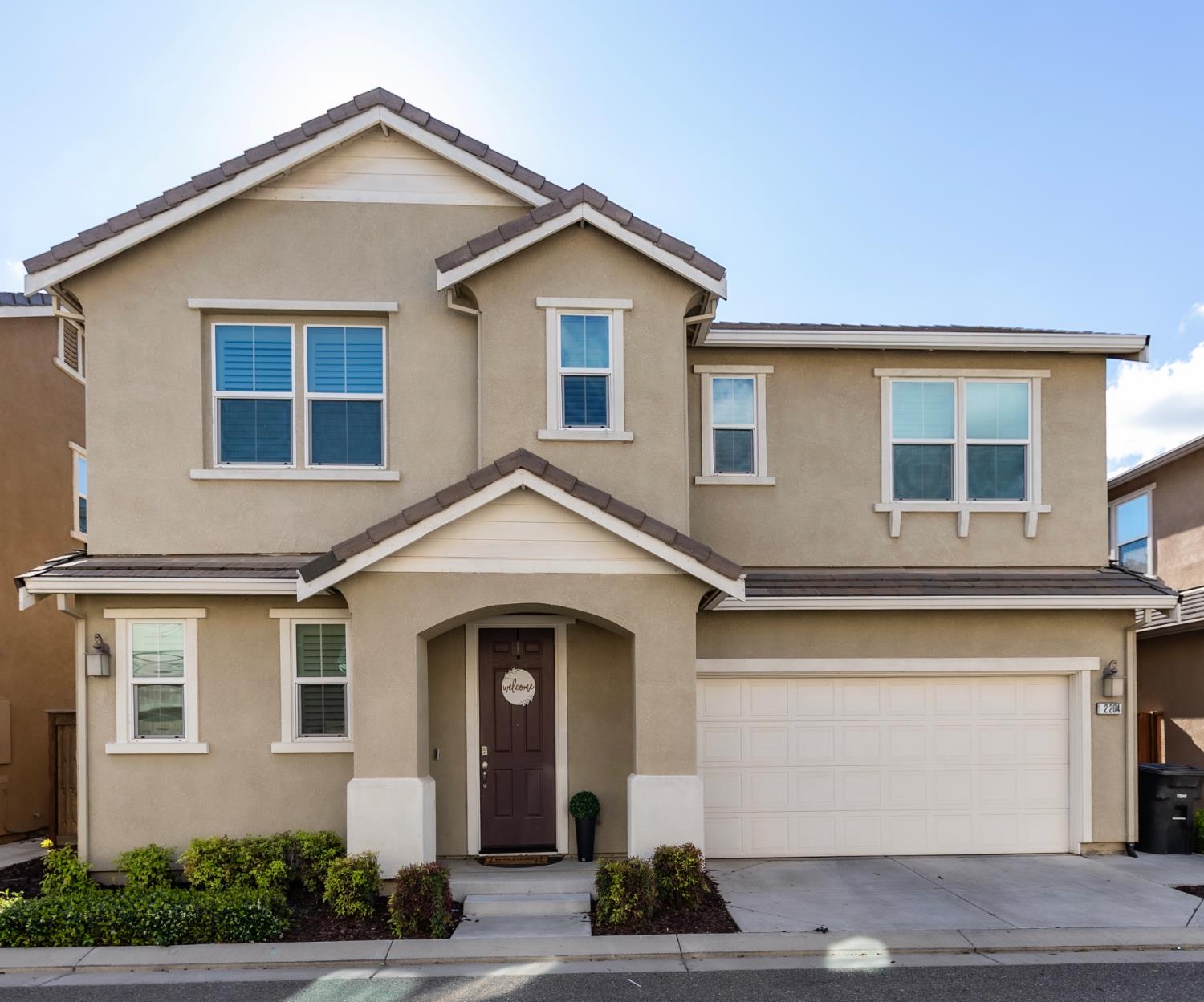 2204 Gallery Drive