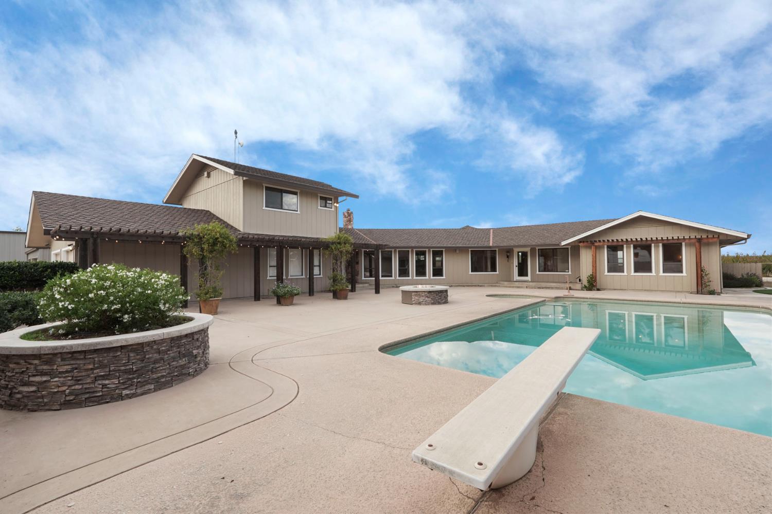 22022 S 99 Frontage Road