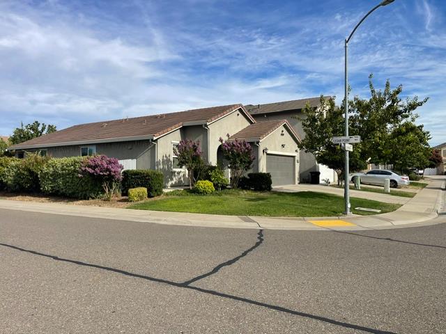9598 Blue Mountain Way