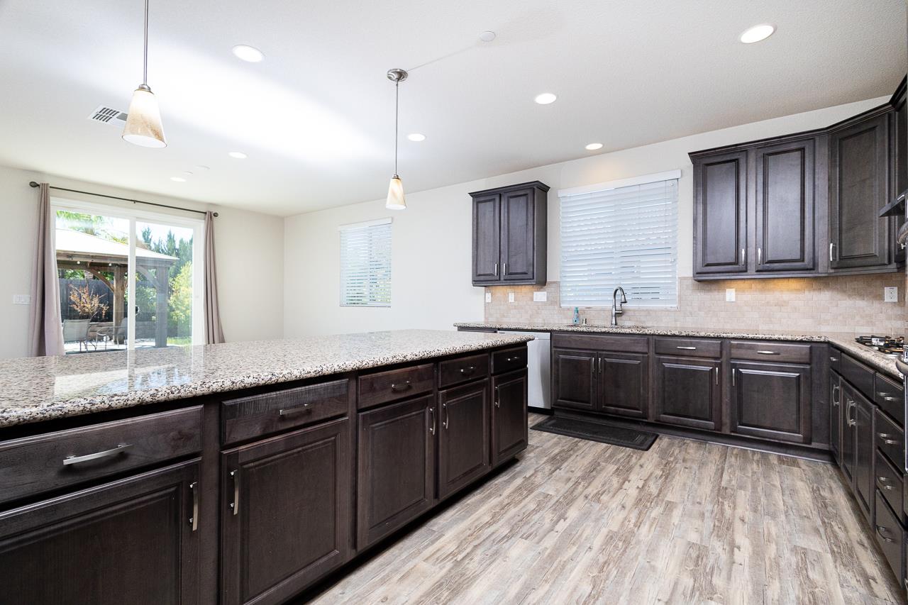 5013 Azalea Park Way