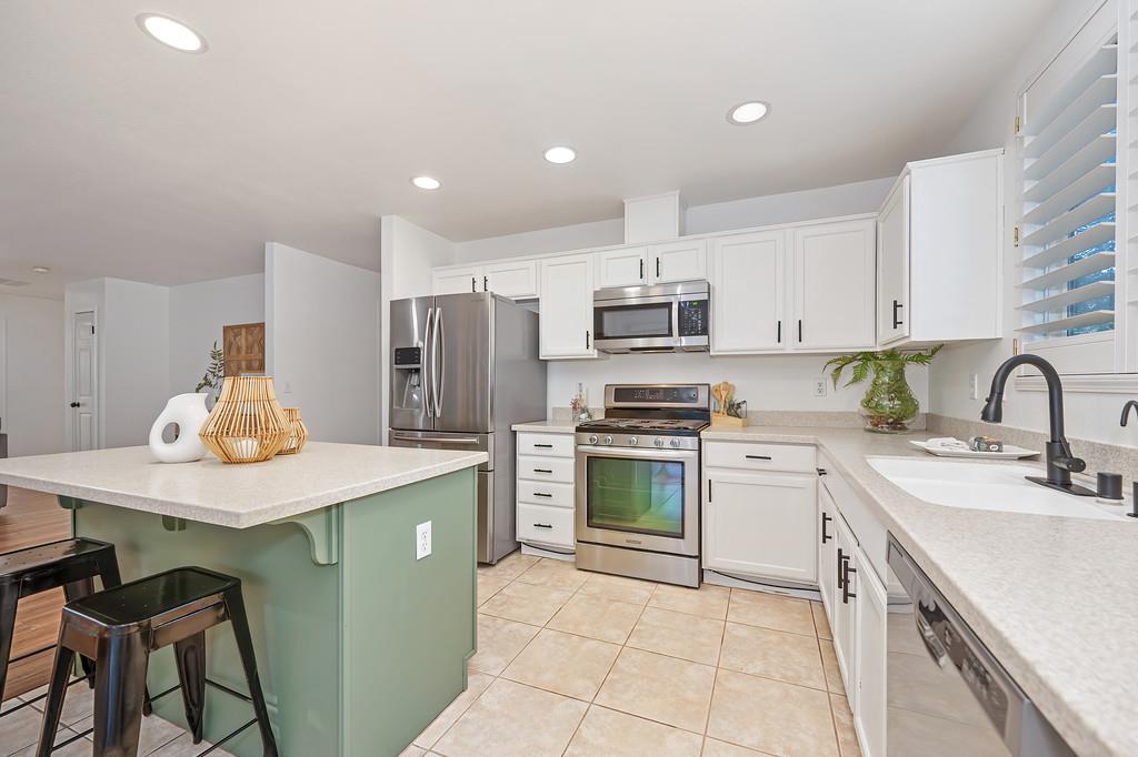 4914 Whitman Court