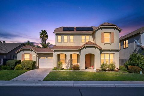 5419 Mariolyn Way Elk Grove CA 95757