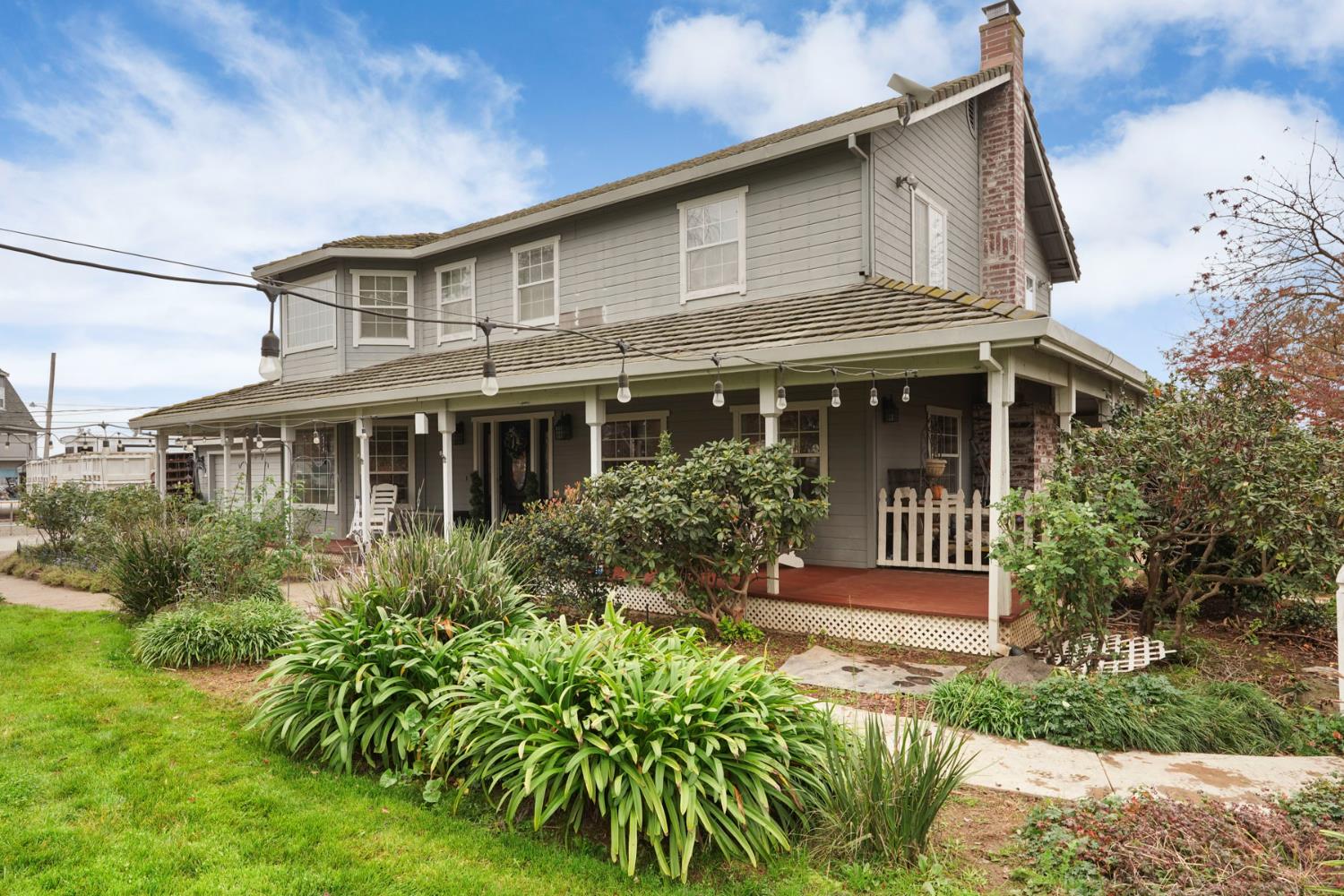 17266 Hillside Drive