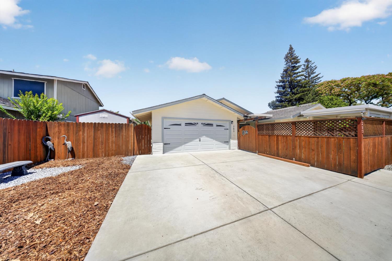 283 Brewster Avenue