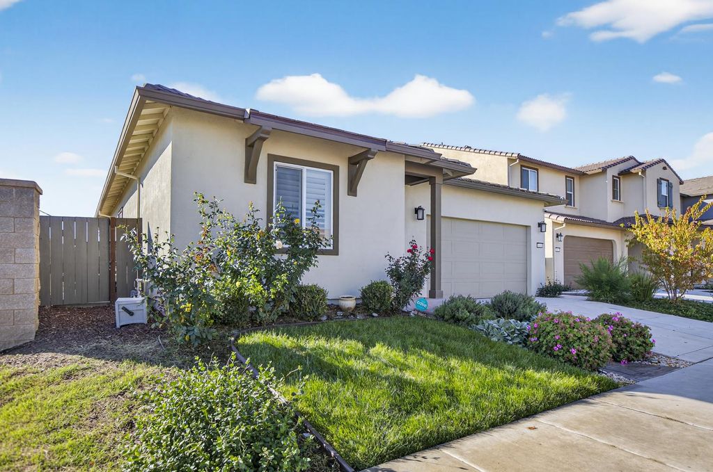 Photo of 5603 Drifton Way, Sacramento, CA 95835 (MLS # 225141594)