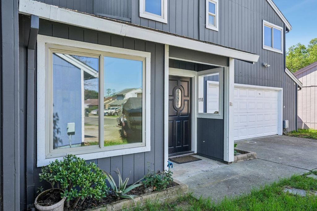 Photo of 118 Saginaw Circle, Sacramento, CA 95833 (MLS # 226012297)