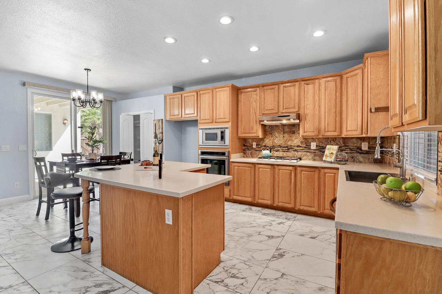 9492 Timber River Way