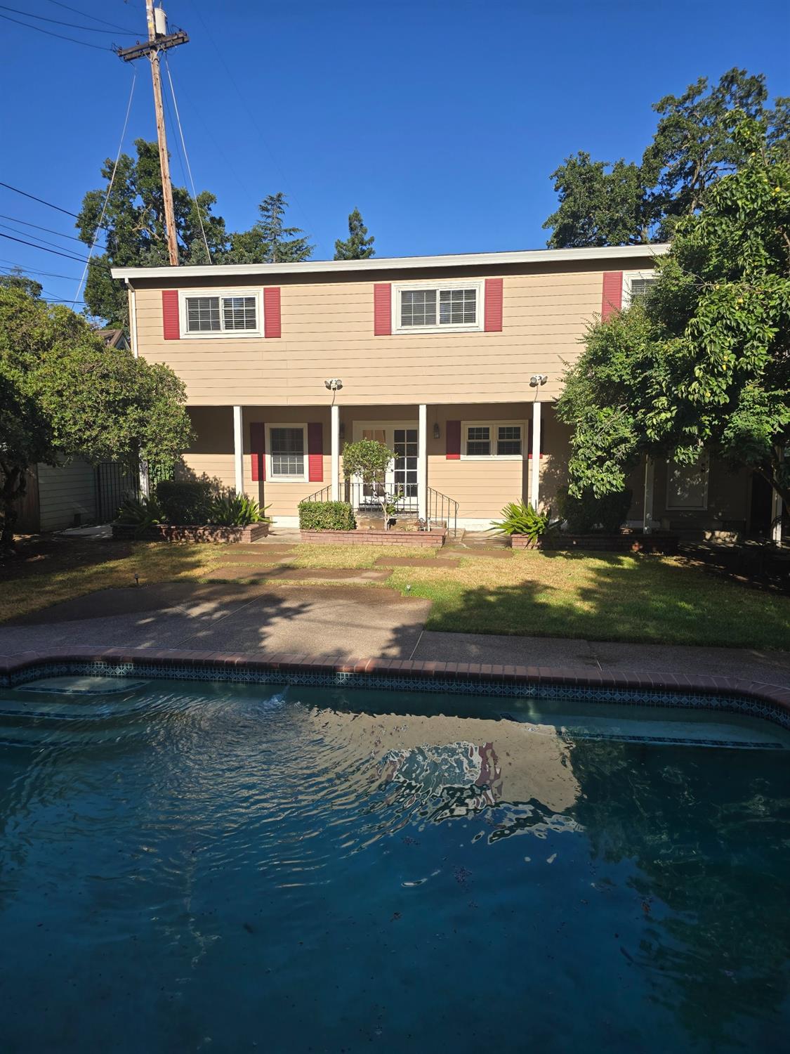 2124 Oxford