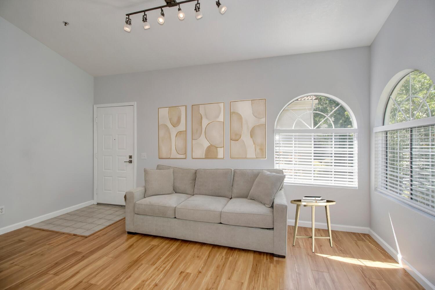 2804 Beachcomber Drive