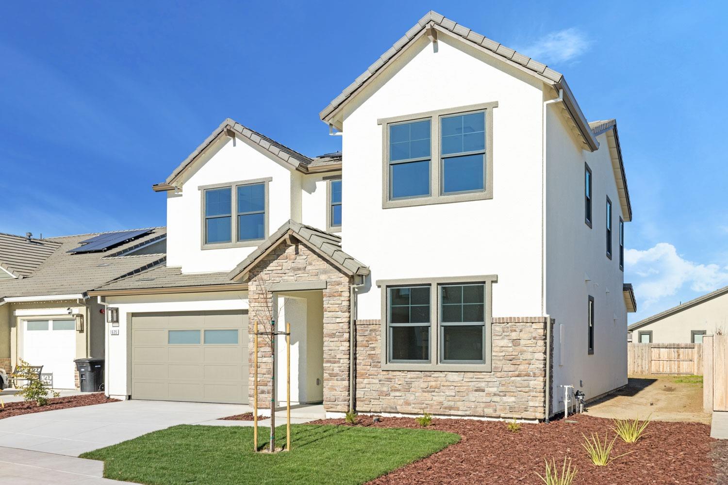 1625 Radiance Lane