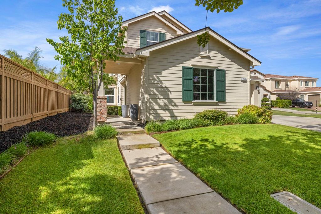 Photo of 756 W Plumas Court, Mountain House, CA 95391 (MLS # 226046876)