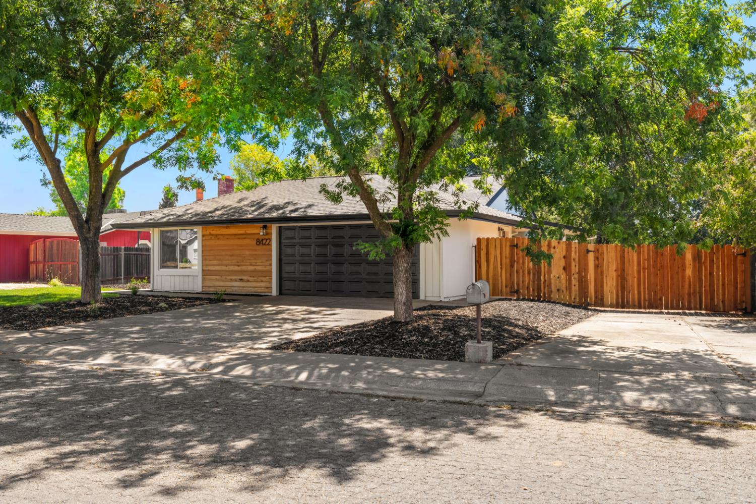 8422 Ancho Way