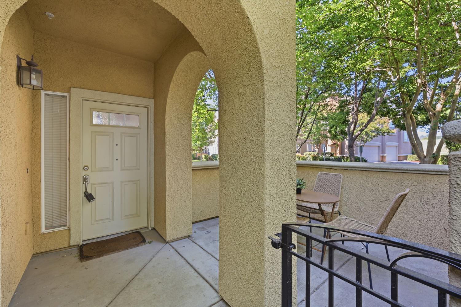 2465 Fontana Street 5
