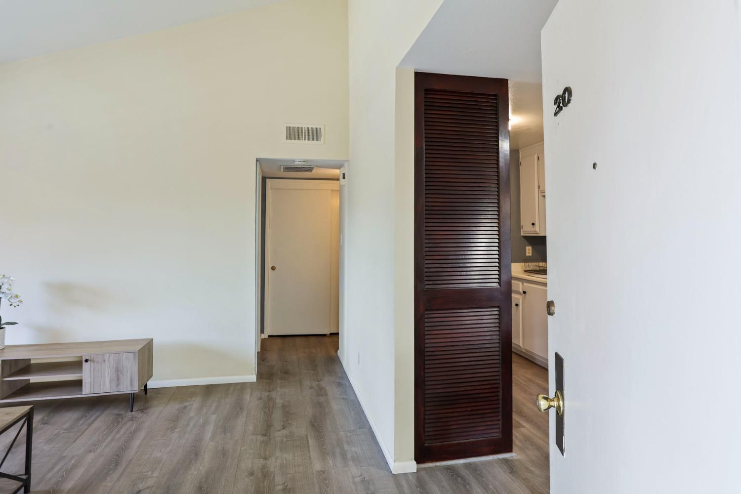 3702 W Benjamin Holt Drive 20