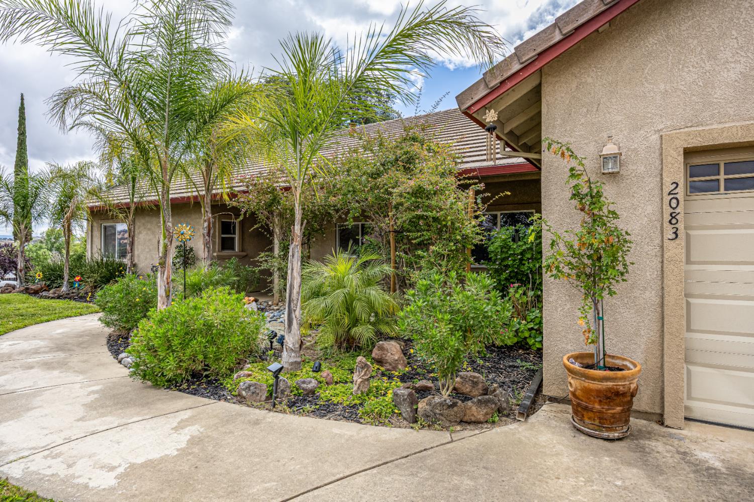 2083 S Highway 26