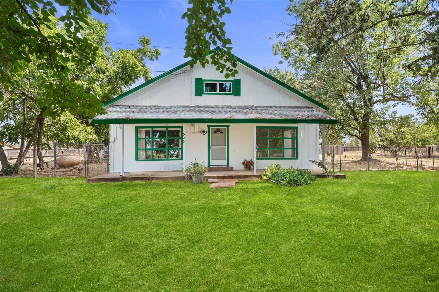 320 W Wise Road