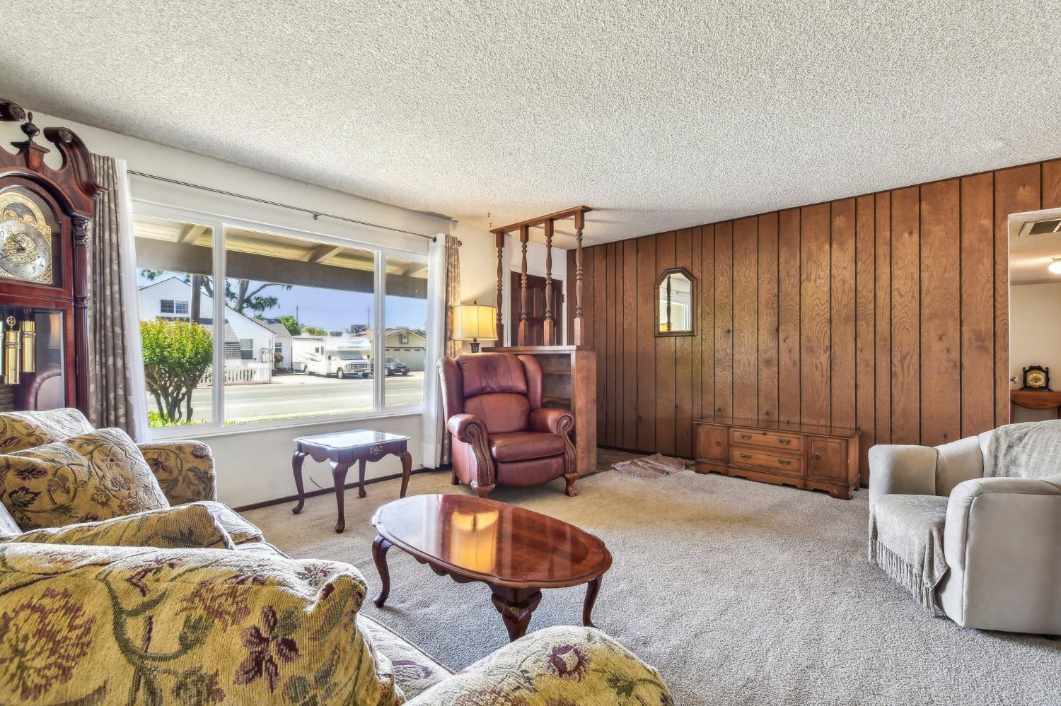 735 Elm Avenue