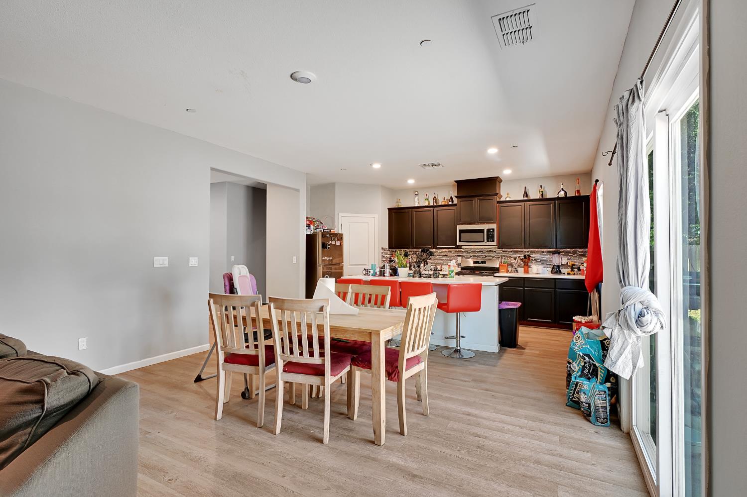 10301 Tulip Ave