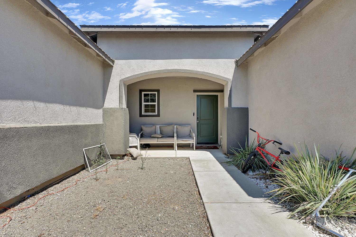 10301 Tulip Ave