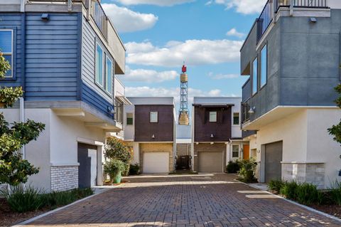 405 Crate Avenue Sacramento CA 95818