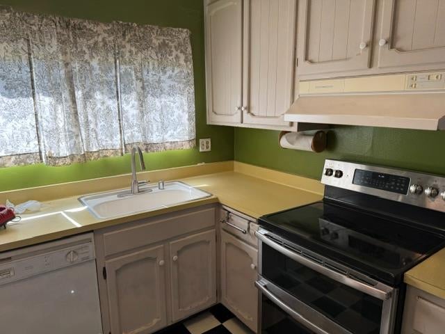 424 Alvarado Avenue