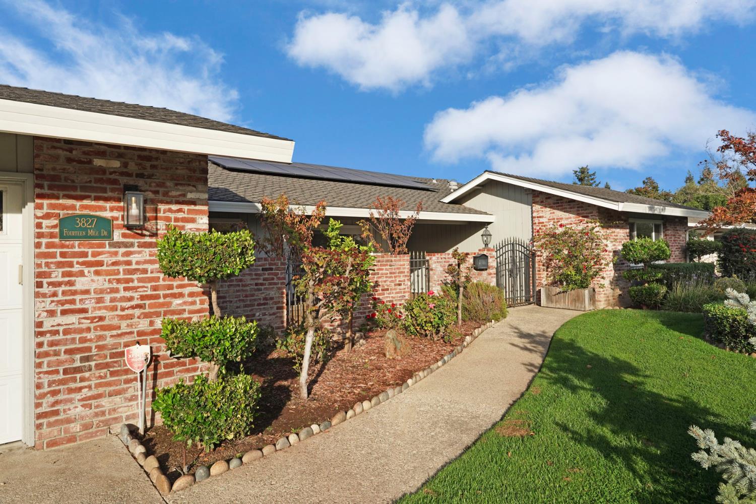 3827 Fourteen Mile Drive