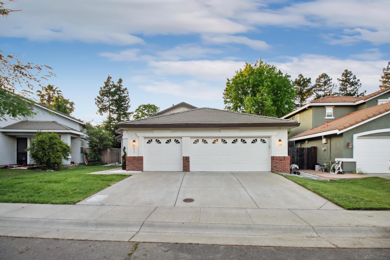 3837 Alegre Way