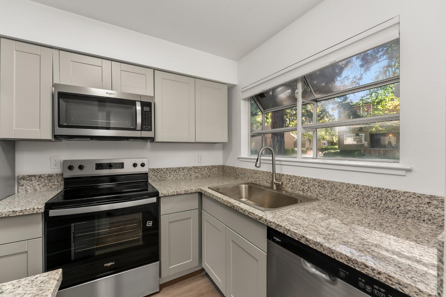 5624 Hamilton Street 87