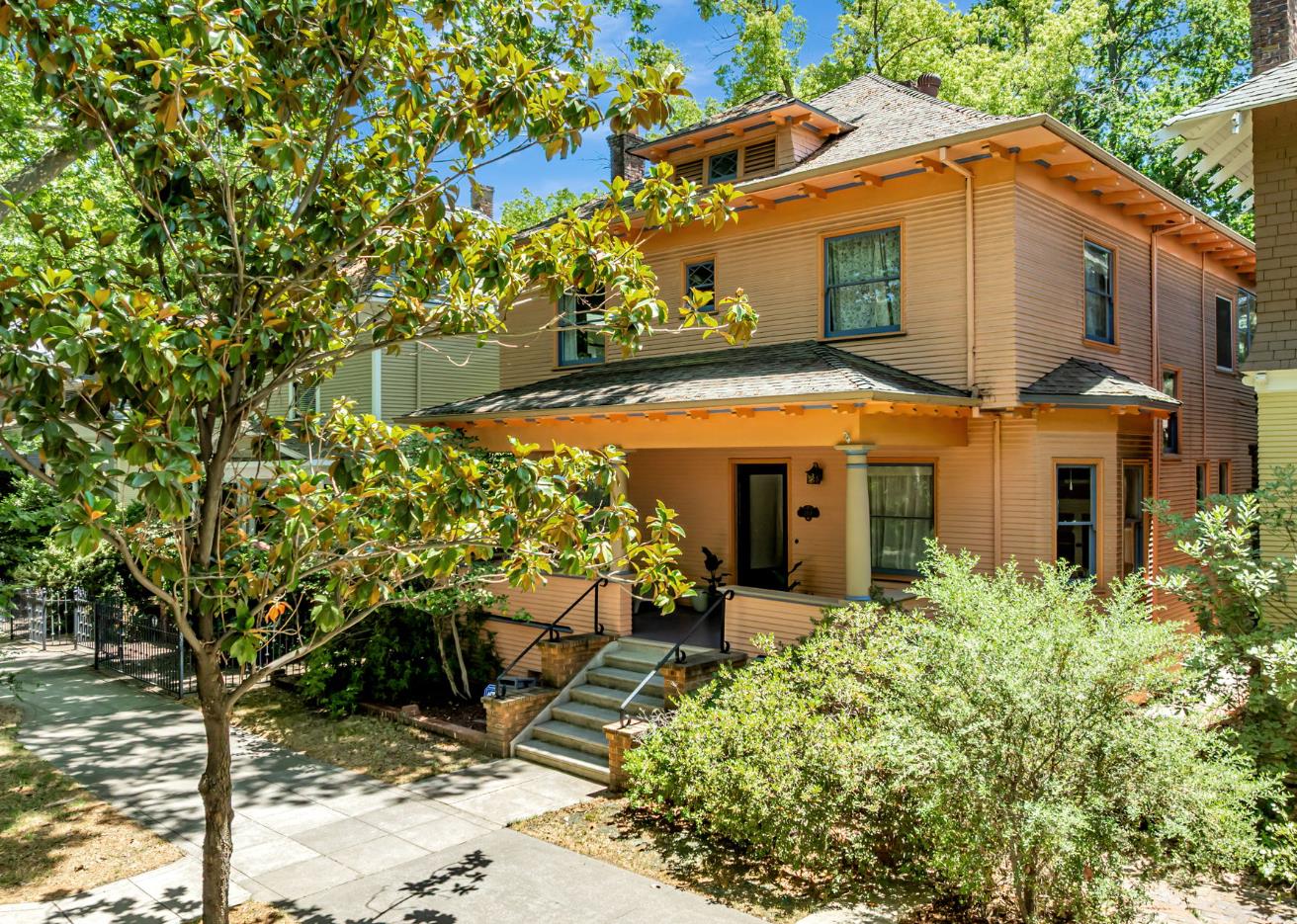 2414 H Street