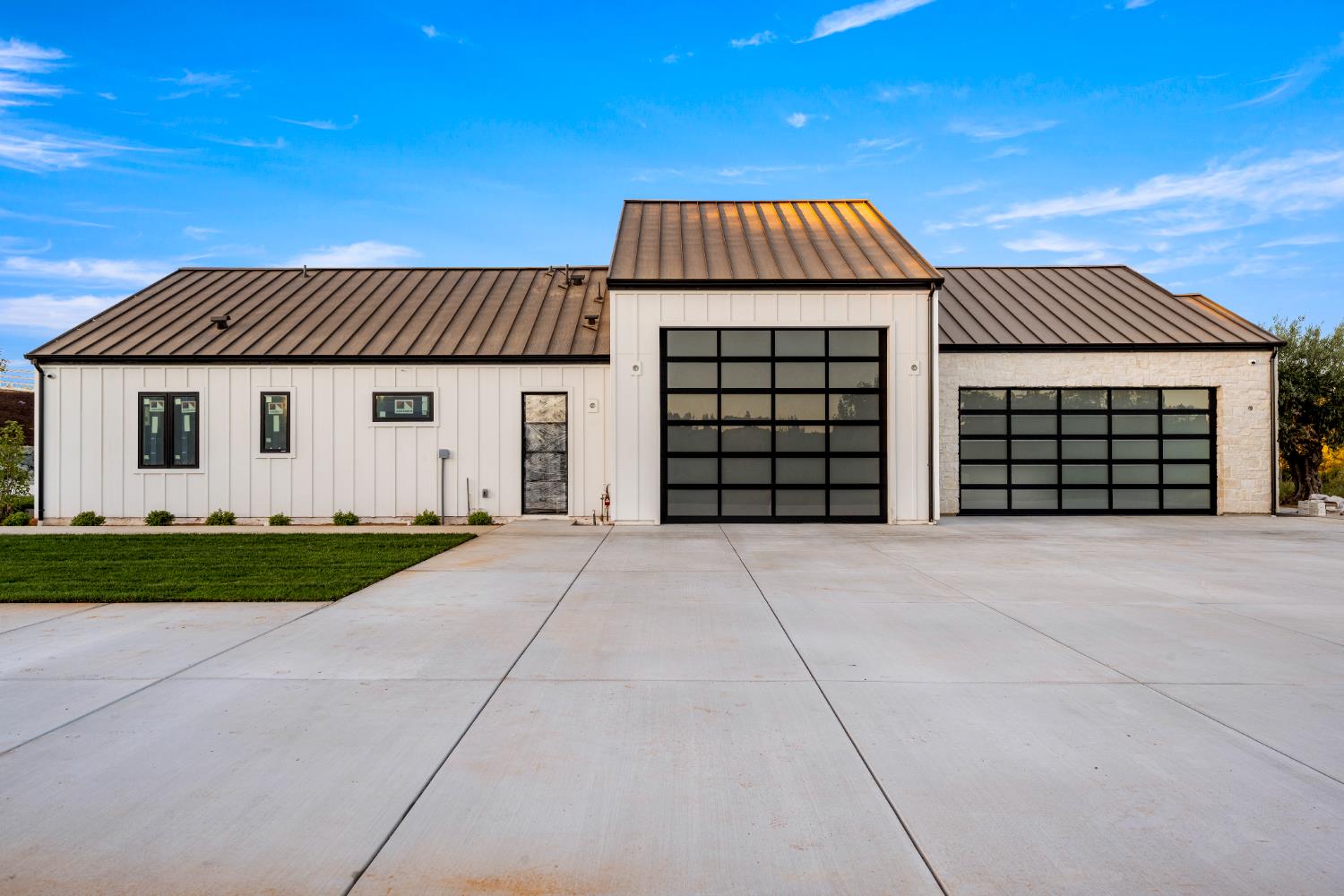 3140 Rattlesnake Road