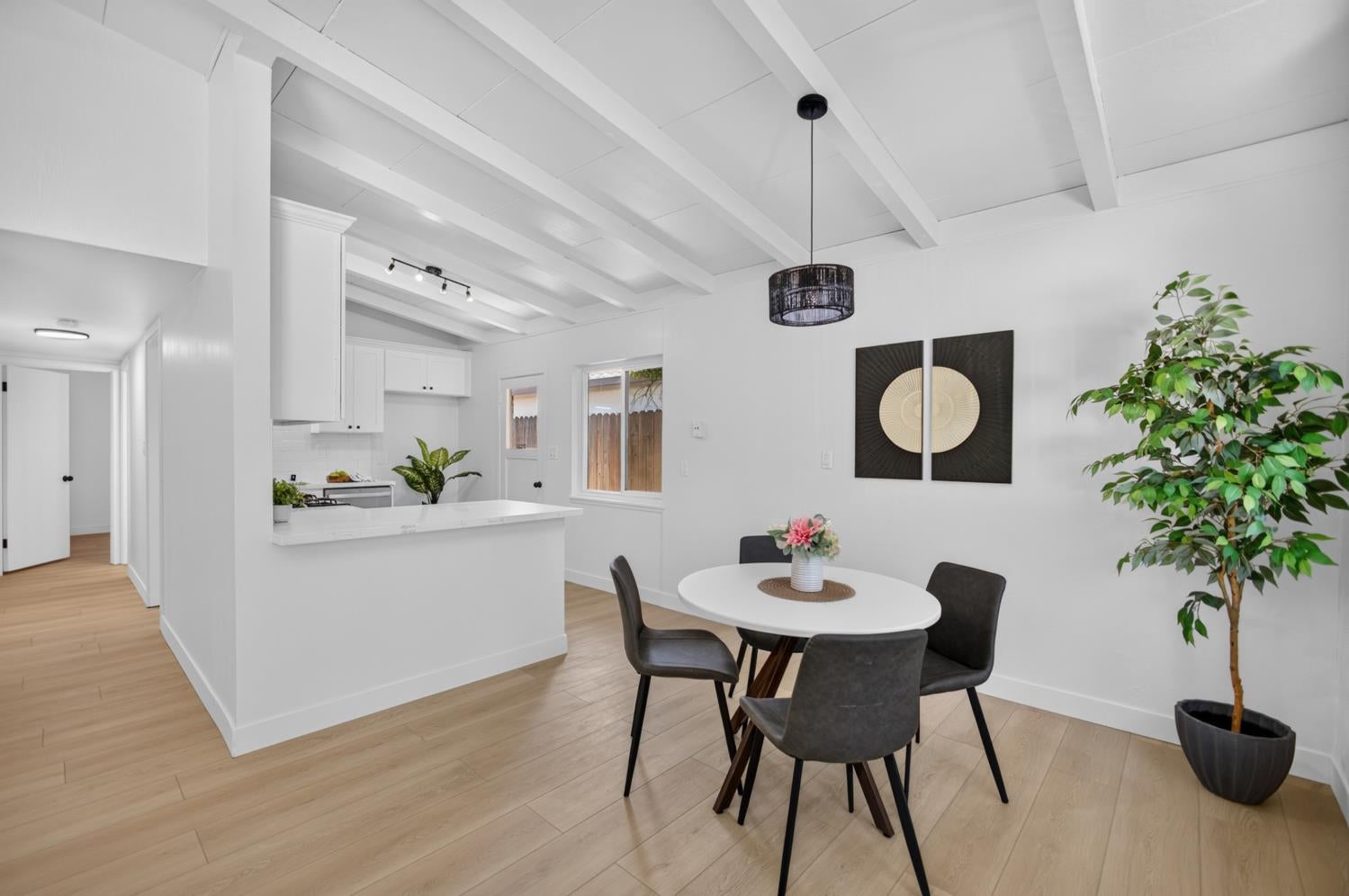 2409 Fernandez Drive