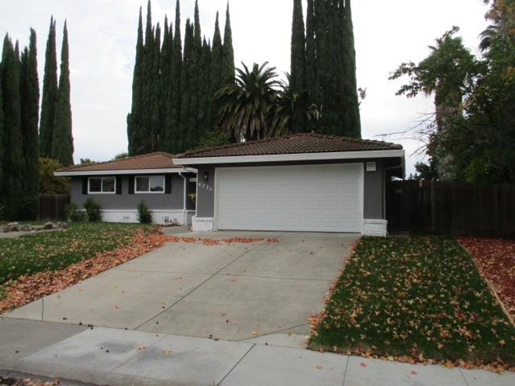 Photo of 6235 Allenport Way, Sacramento, CA 95831 (MLS # 225136732)