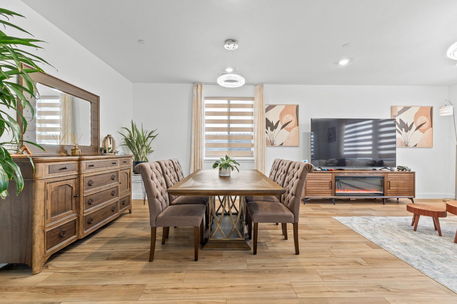 8008 Gorgon Way