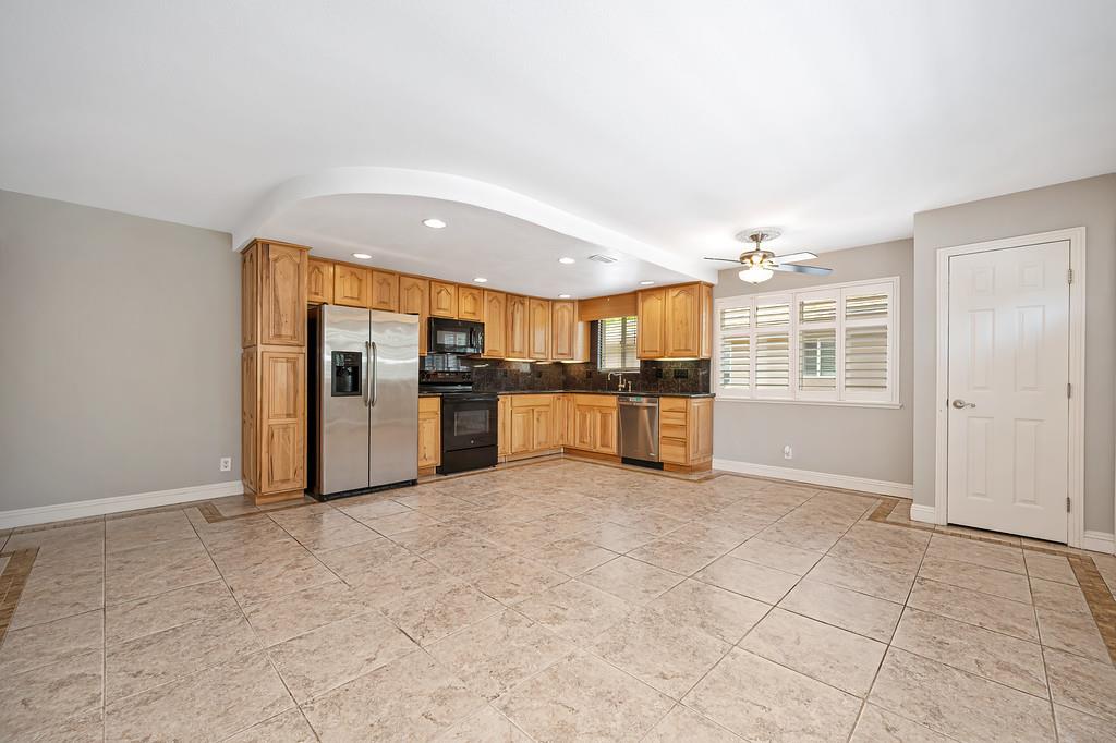 5160 Connecticut Drive 4