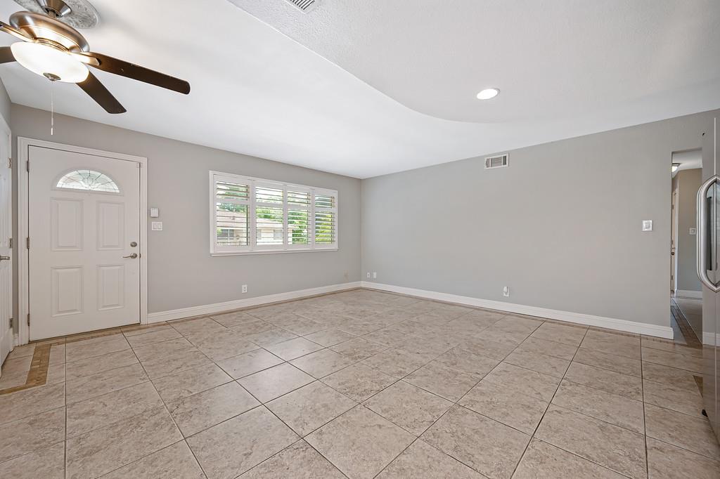 5160 Connecticut Drive 4