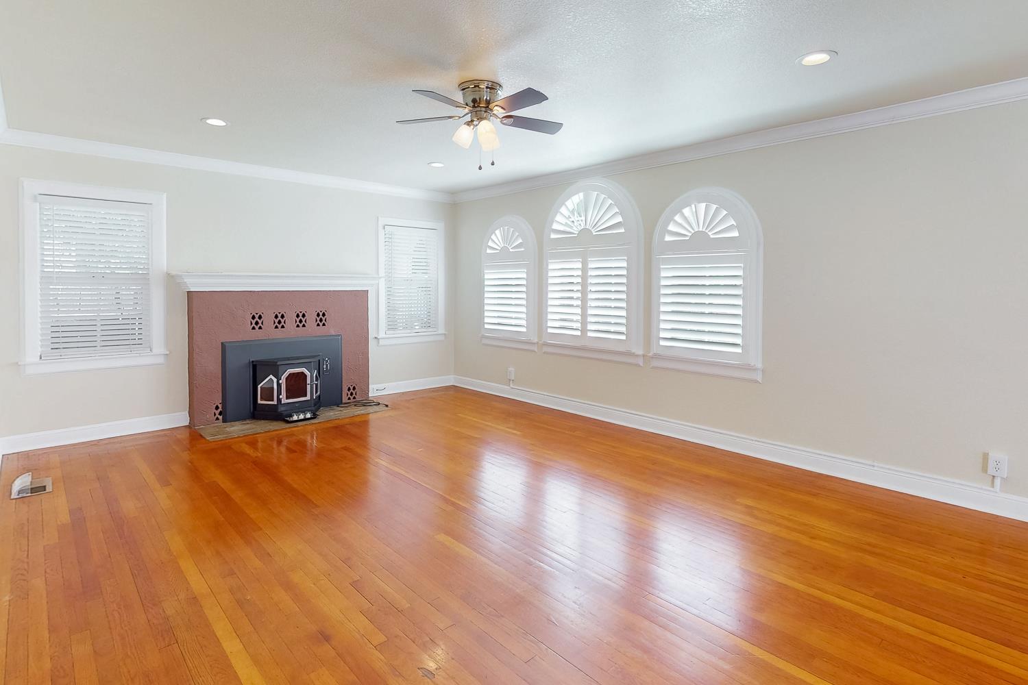 938 Live Oak Boulevard