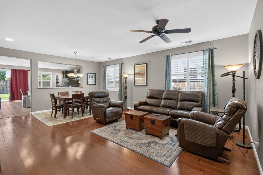 9884 Bluefin Way