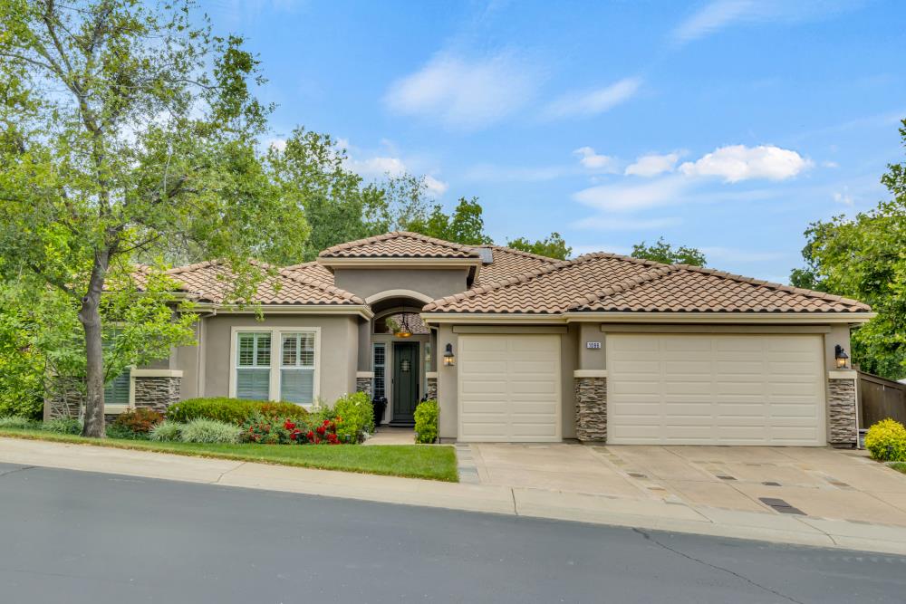 1086 Souza Drive