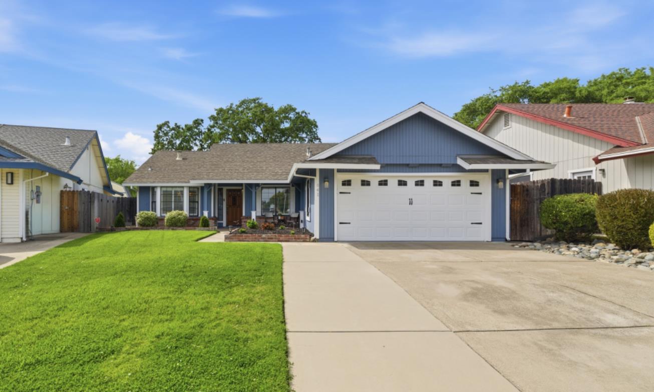 641 Lyndhurst Avenue