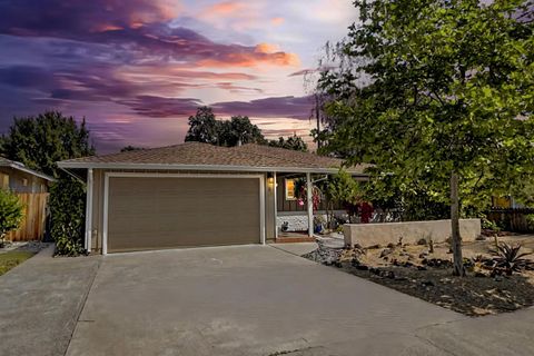 33 Pendegast Street, Woodland, CA 95695 - MLS#: 225055152