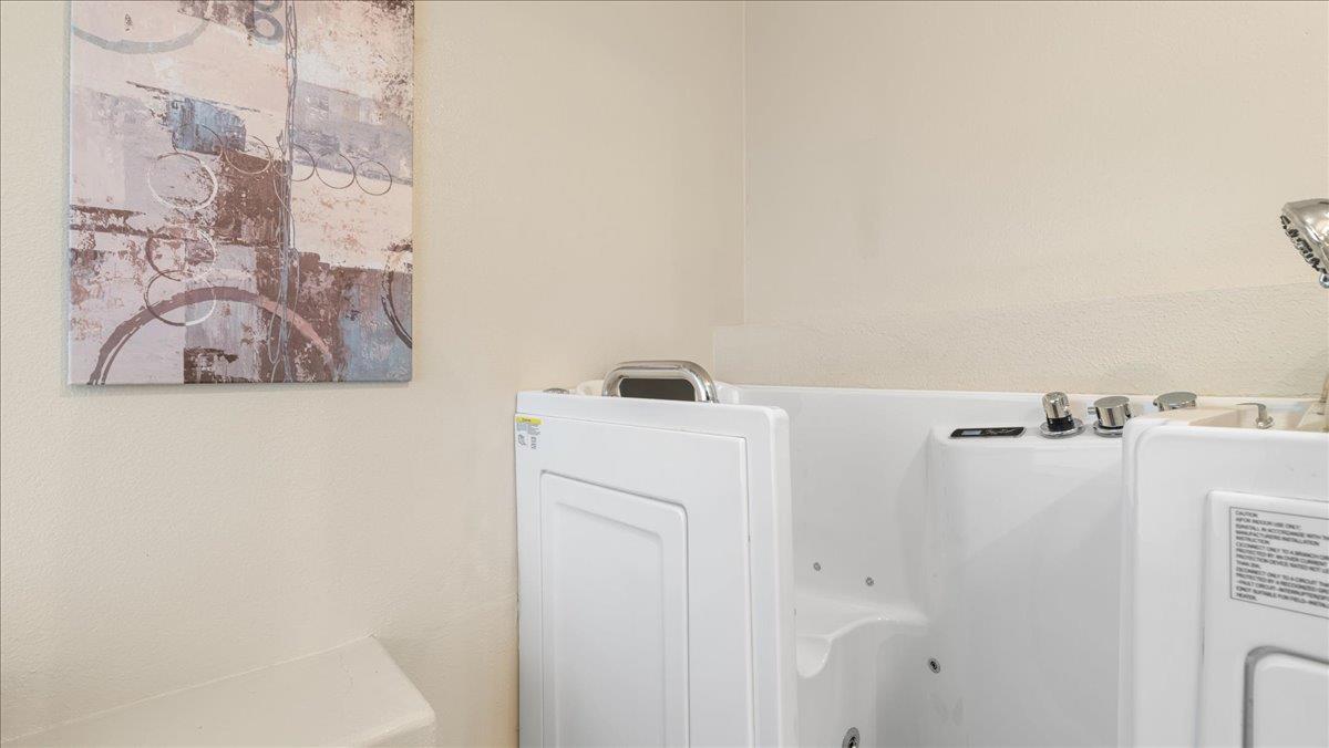 Applegate, California 95703, United States, 2 Bedrooms Bedrooms, ,2 BathroomsBathrooms,Residential,Active,253370