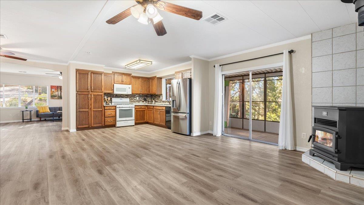 Applegate, California 95703, United States, 2 Bedrooms Bedrooms, ,2 BathroomsBathrooms,Residential,Active,253370