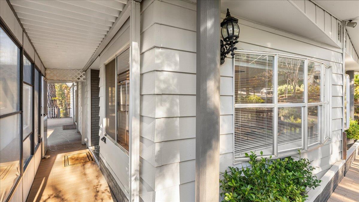 Applegate, California 95703, United States, 2 Bedrooms Bedrooms, ,2 BathroomsBathrooms,Residential,Active,253370