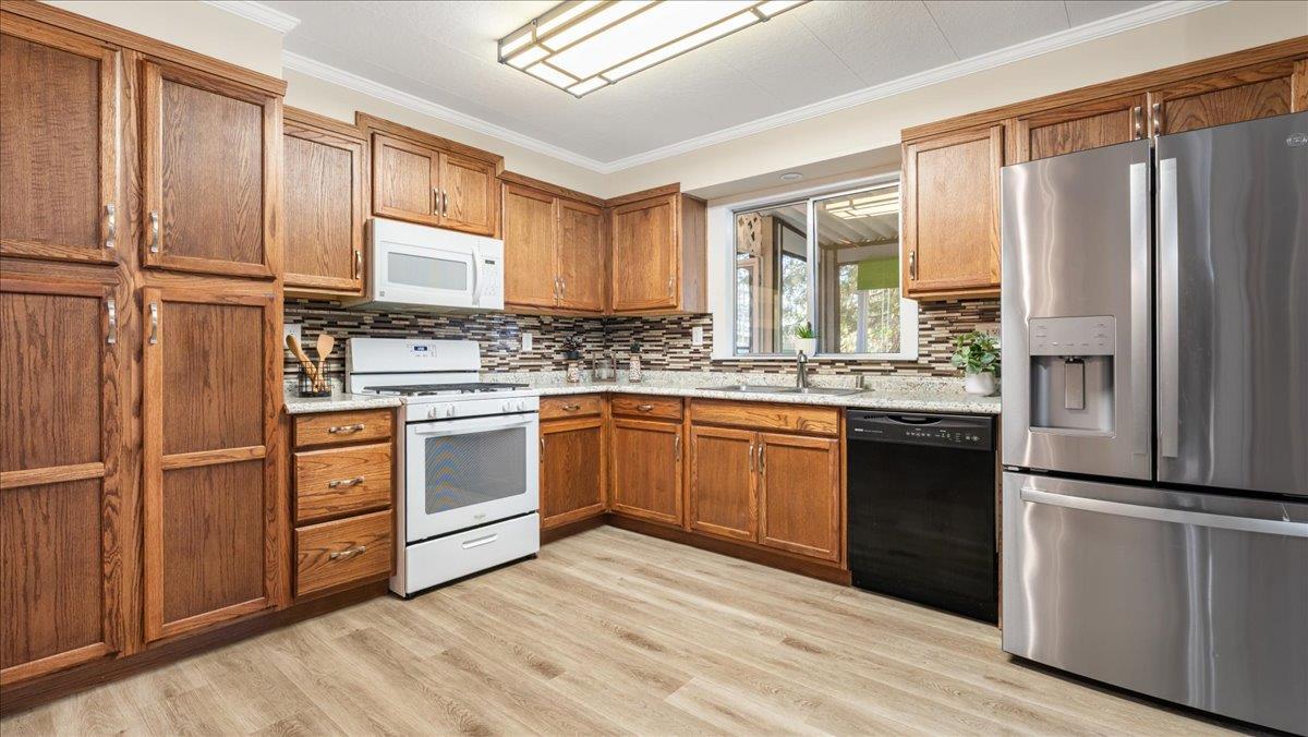 Applegate, California 95703, United States, 2 Bedrooms Bedrooms, ,2 BathroomsBathrooms,Residential,Active,253370