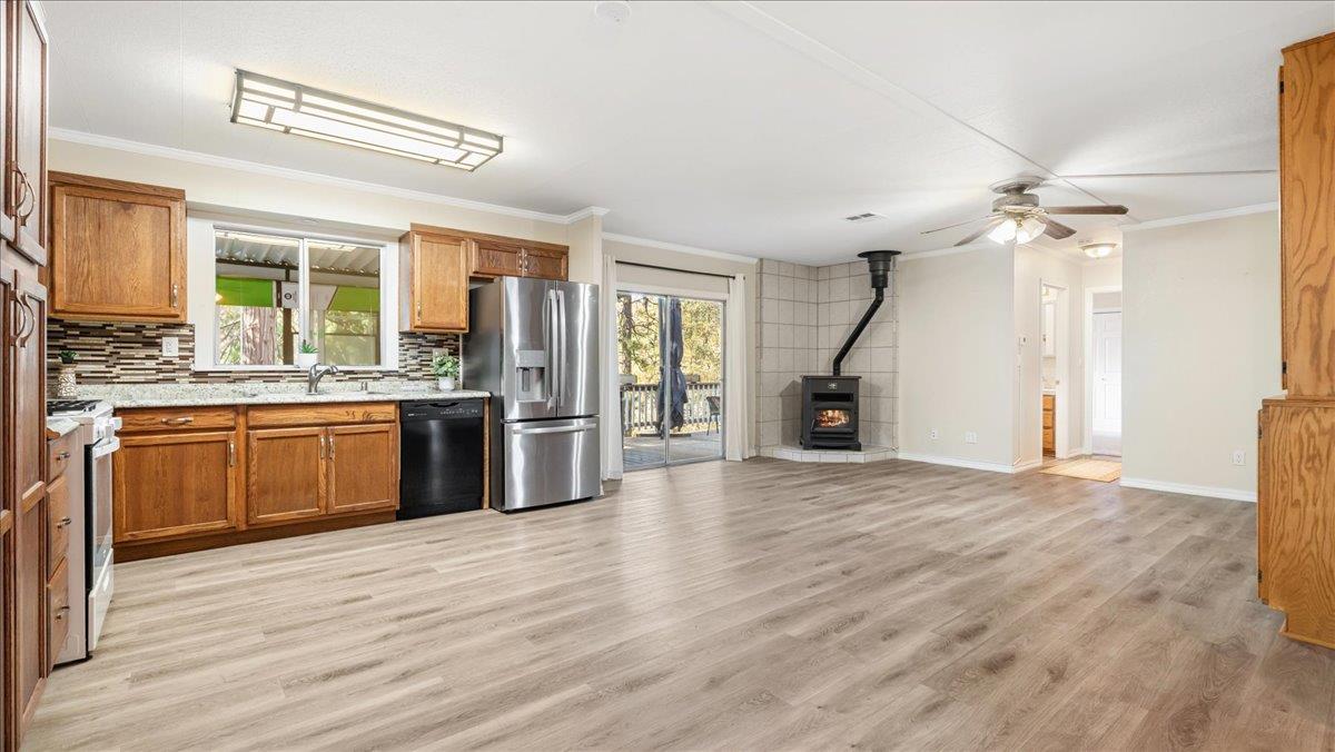 Applegate, California 95703, United States, 2 Bedrooms Bedrooms, ,2 BathroomsBathrooms,Residential,Active,253370