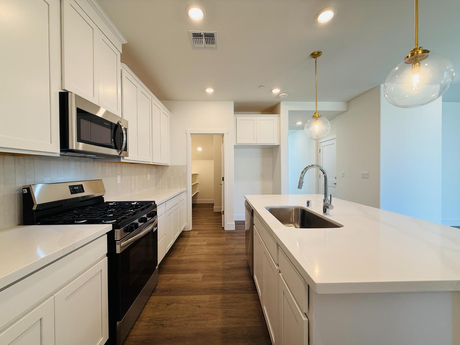 10124 Keynote Street