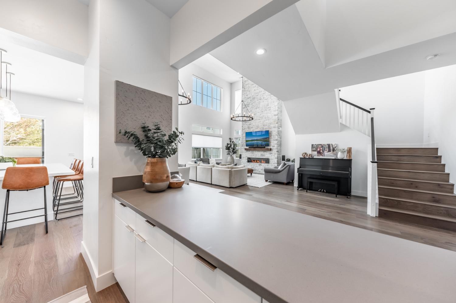 5406 Side Saddle Trail