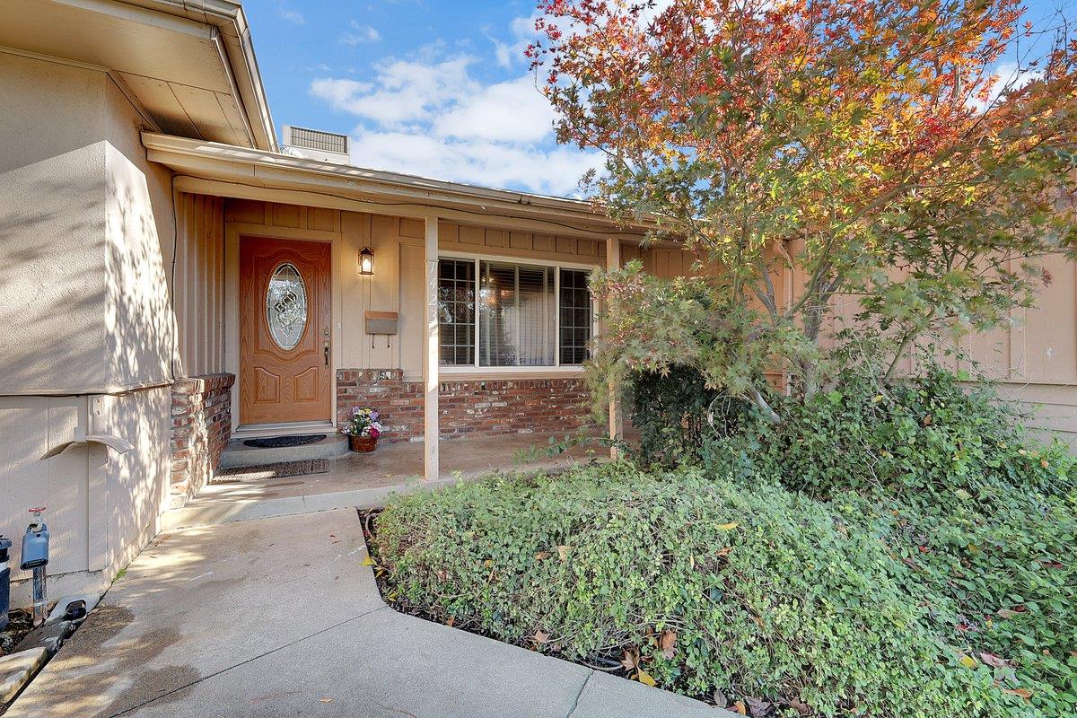 1423 Covillaud Street