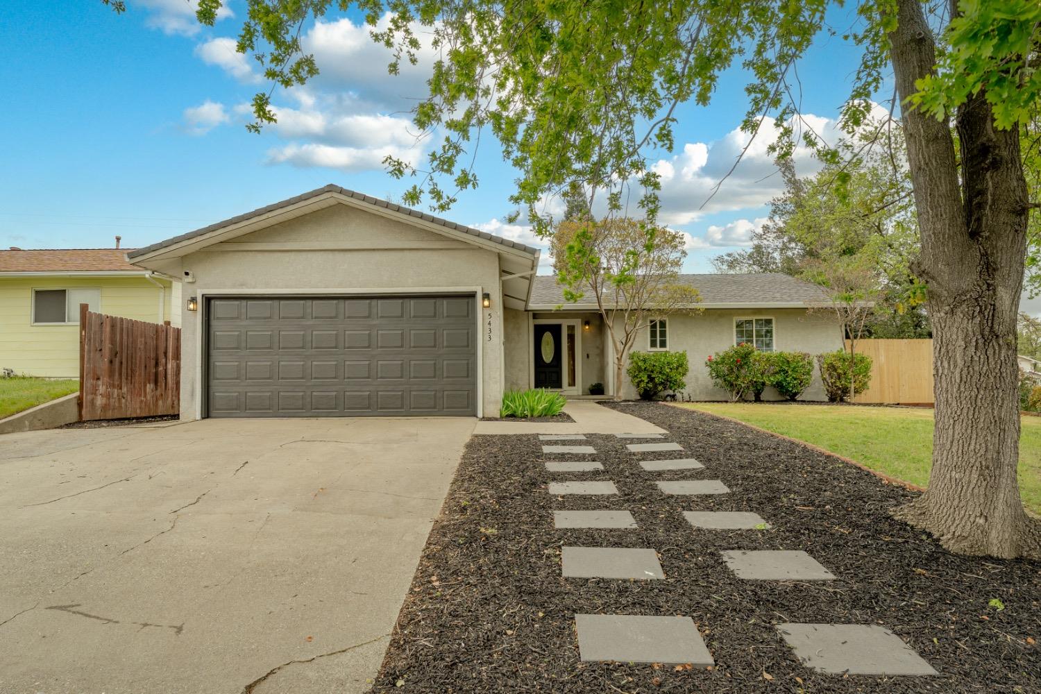 5433 Calistoga Way